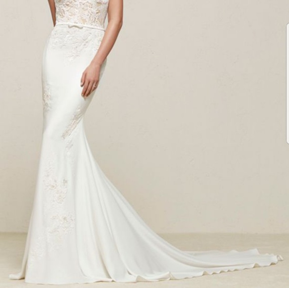 Pronovias Wedding dress - Picture 3 of 8